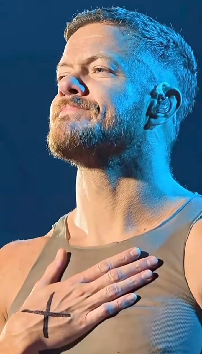 Love u <a href="/DanReynolds/">Dan Reynolds</a> 🩷
<a href="/Imaginedragons/">Imagine Dragons</a> 💕