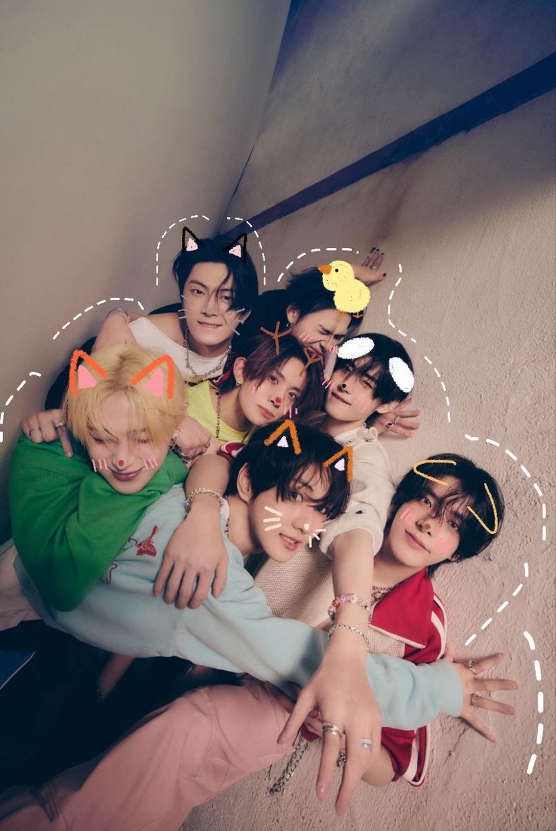 I am Evan's kitten 💋 tweet media