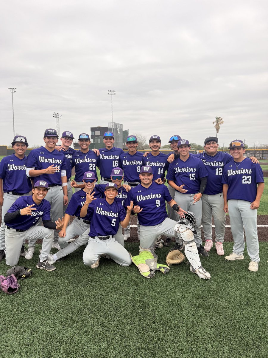 Joshguerra77's tweet photo. Warren Baseball @EWBSB 2026 ⚾️
Great group of young men and great memories being made.
Special watching Daniel @DanielGuerra_88 and Joaquin @JoaqGuerra share the field with this team.  @CoachWarren1234 
@WarrenWarriorAT @Warren_Softball @descarcega181 @Ashtongarza14 https://t.co/uIylRdtUk0