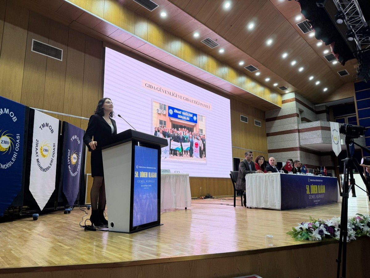 NejlaDemirAgr's tweet photo. #TMMOB Ziraat Mühendisleri Odası 50. Dönem Olağan Genel Kurulu’na katılım sağladım.

Bir ziraat mühendisi ve çiftçi olarak; bu buluşmanın yalnızca bir genel kurul değil, ortak mücadeleyi büyüten bir zemin olduğunu bir kez daha gördüm.

Tarım; krizler, ithalat politikaları ve artan maliyetlerle kuşatma altında. 

Ama bu toprağın da üreticinin de sahipsiz olmadığını biliyoruz.

Ziraat mühendislerinin ve çiftçilerin sorunlarını parlamentoda gündeme taşımaya, çözüm için mücadele etmeye ve dayanışmayı büyütmeye devam edeceğim.
@TMMOBZMO @TmmobAmedZmo 
@mardinikk @tmmobvanikk @Amedikk