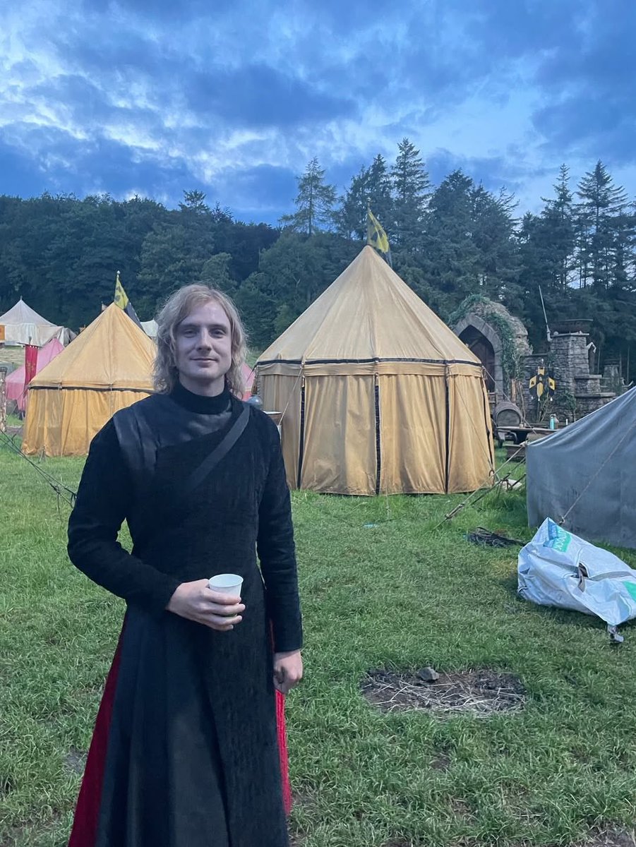 𝐌𝐈𝐍𝐒𝐈𝐄 ⋆🕯️ tweet media