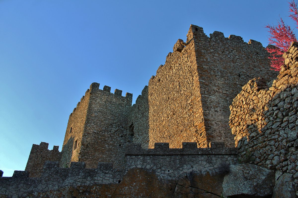 gjescudero's tweet photo. #Castillo🏰 de #Montánchez (#Cáceres), siglos XII-XIII.

#BalcónDeExtremadura. https://t.co/fG0buooN6Q
