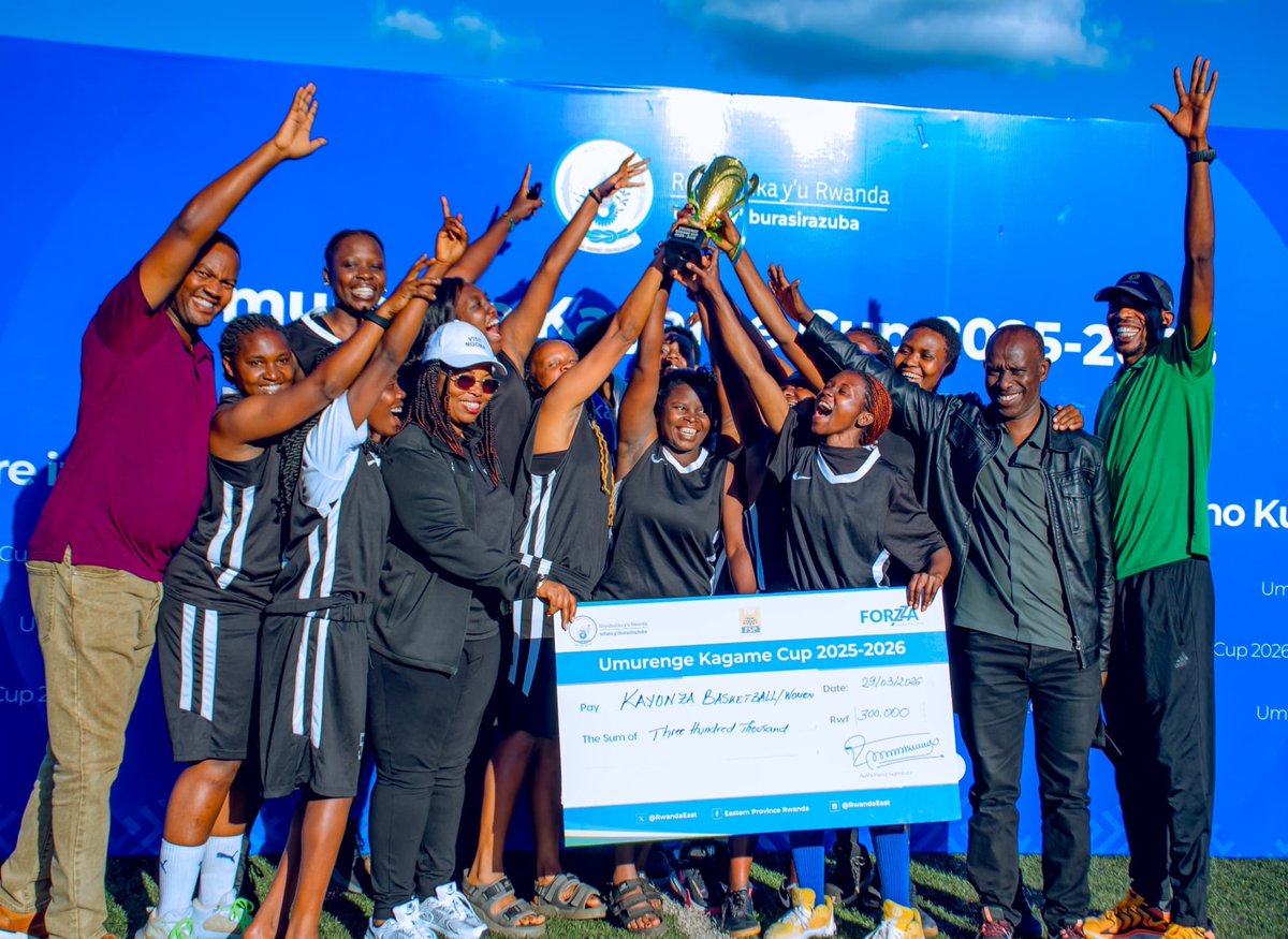 RwandaEast's tweet photo. Muri Basketball, ikipe y'Akarere ka Rwamagana mu bagabo yegukanye igikombe itsinze Ngoma 76-63.

Mu bagore, Ikipe y'Akarere ka Kayonza niyo yegukanye Igikombe itsinze iya Nyagatare ibitego 82-30.
#UmurengeKagameCup2026 https://t.co/hWMC89SDGk
