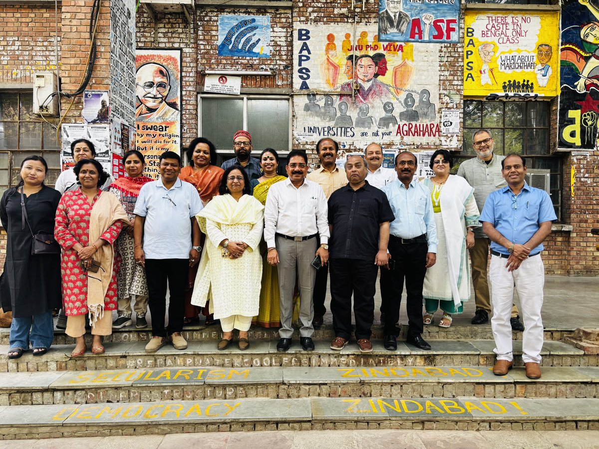 ziyadse's tweet photo. 28.3.2026. 
Managing Committee Meeting of Indian Sociological Society at CSSS/SSS, JNU, New Delhi

Powerful, engaging, intense and resolving discussions of the MC and office bearers. Great part is that Office bearers consented to function democratically and together with MC. https://t.co/LS8nzlb0l0