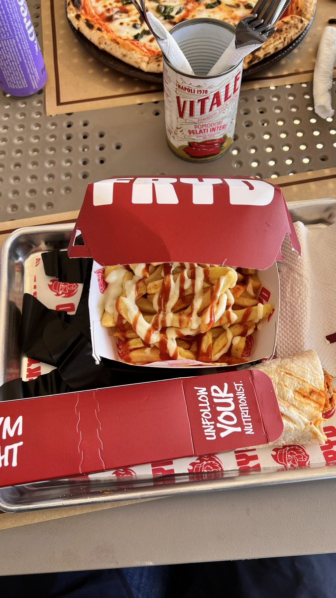 Rayona 💙 tweet media