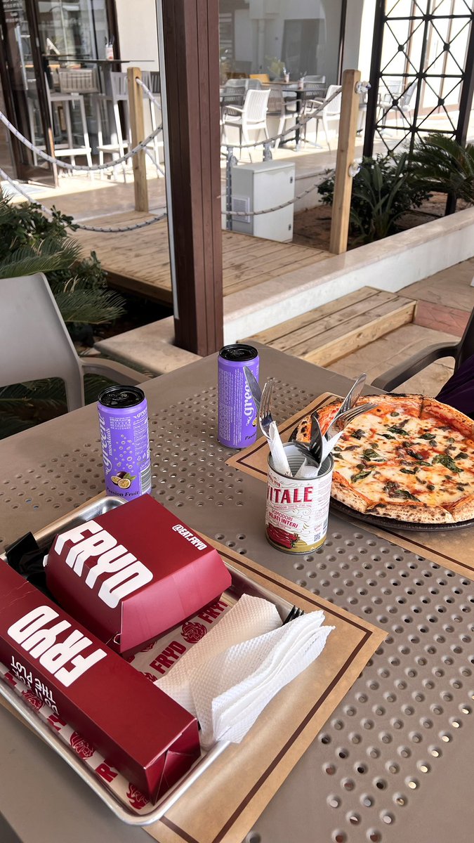 Rayona 💙 tweet media