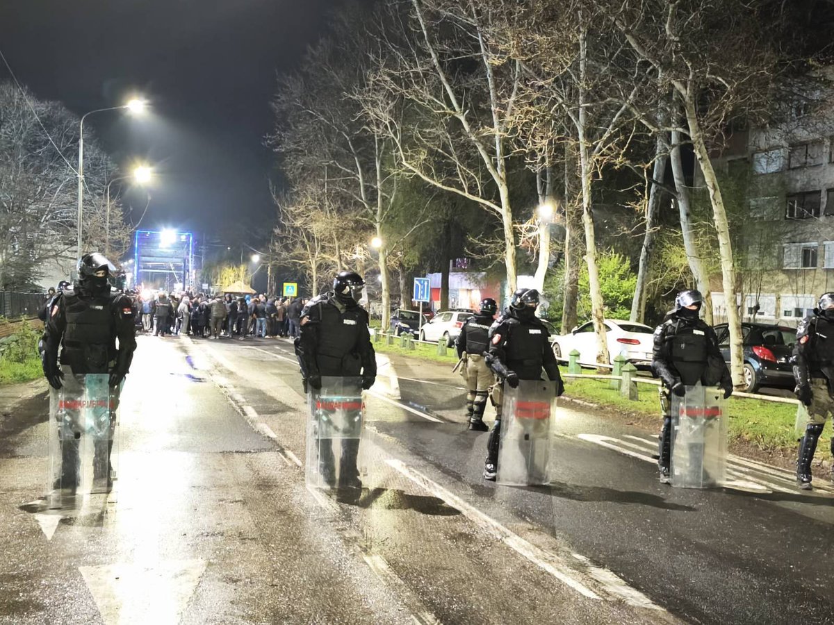 Storyteller tweet media