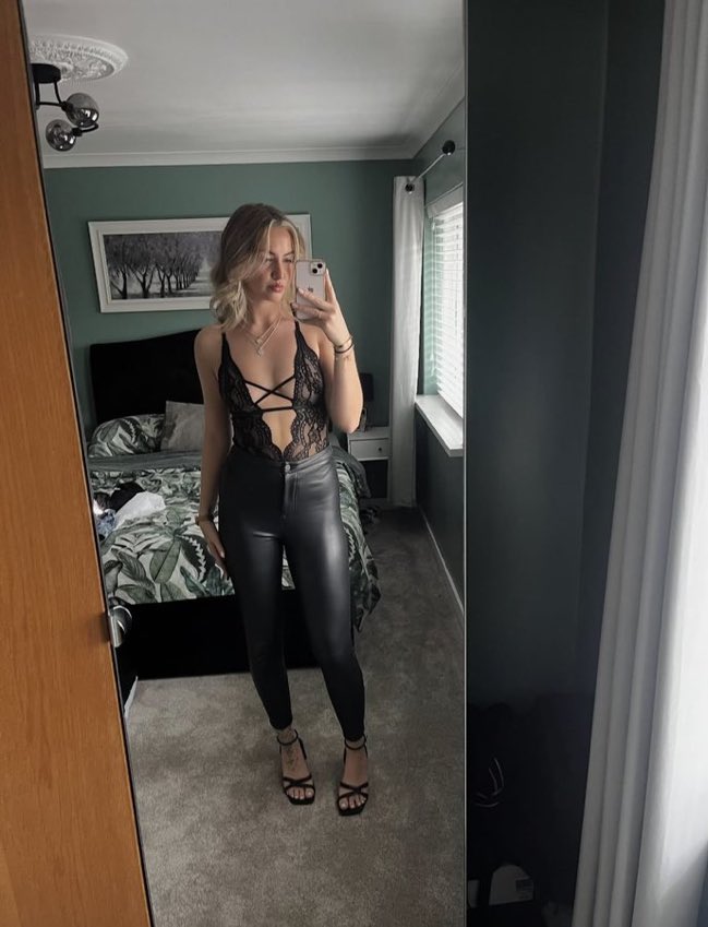 Cute Girls 👀 😈 tweet media