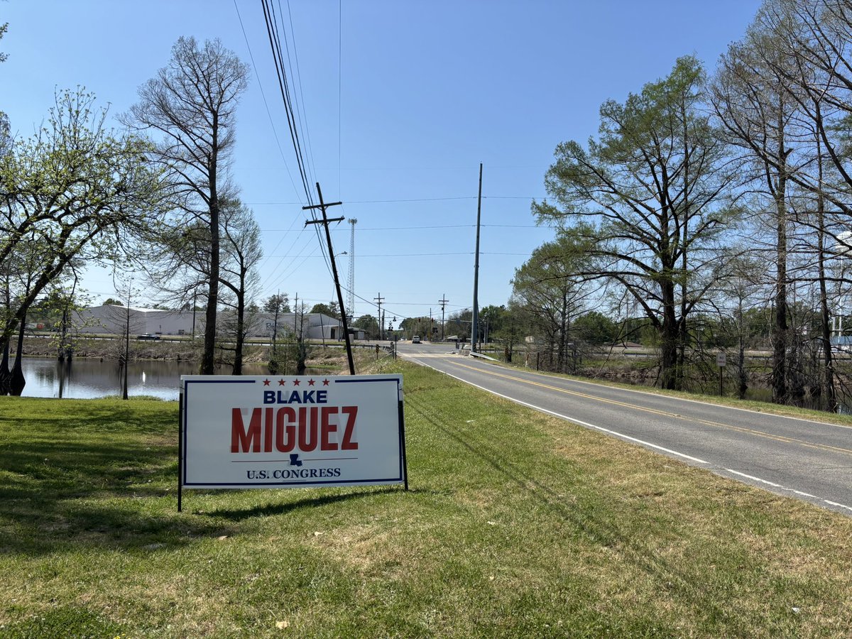 jnave_'s tweet photo. Great seeing you on the road, Stewart! Here are a few of the locations where business owners and patriots in Monroe put up signs for President Trump’s endorsed candidate @BlakeMiguezLA this weekend ⬇️ https://t.co/C7diyE5E2X