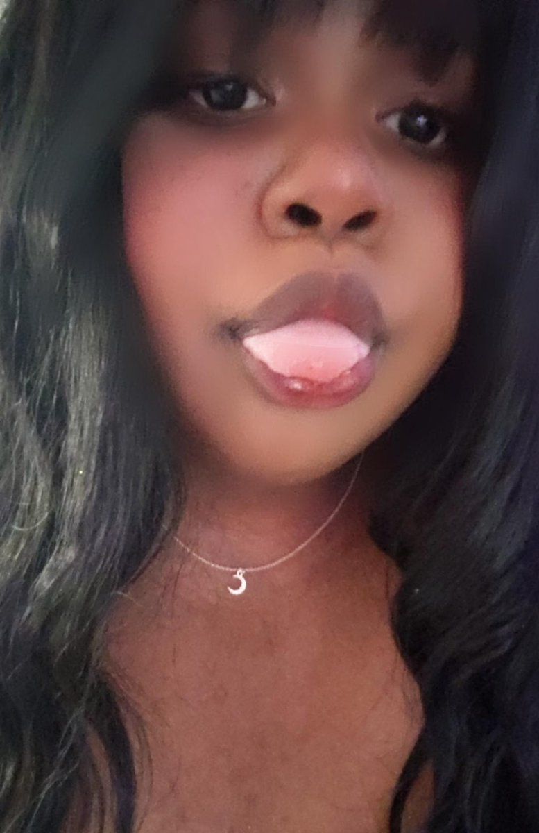 Squishi 🛸🦴 tweet media