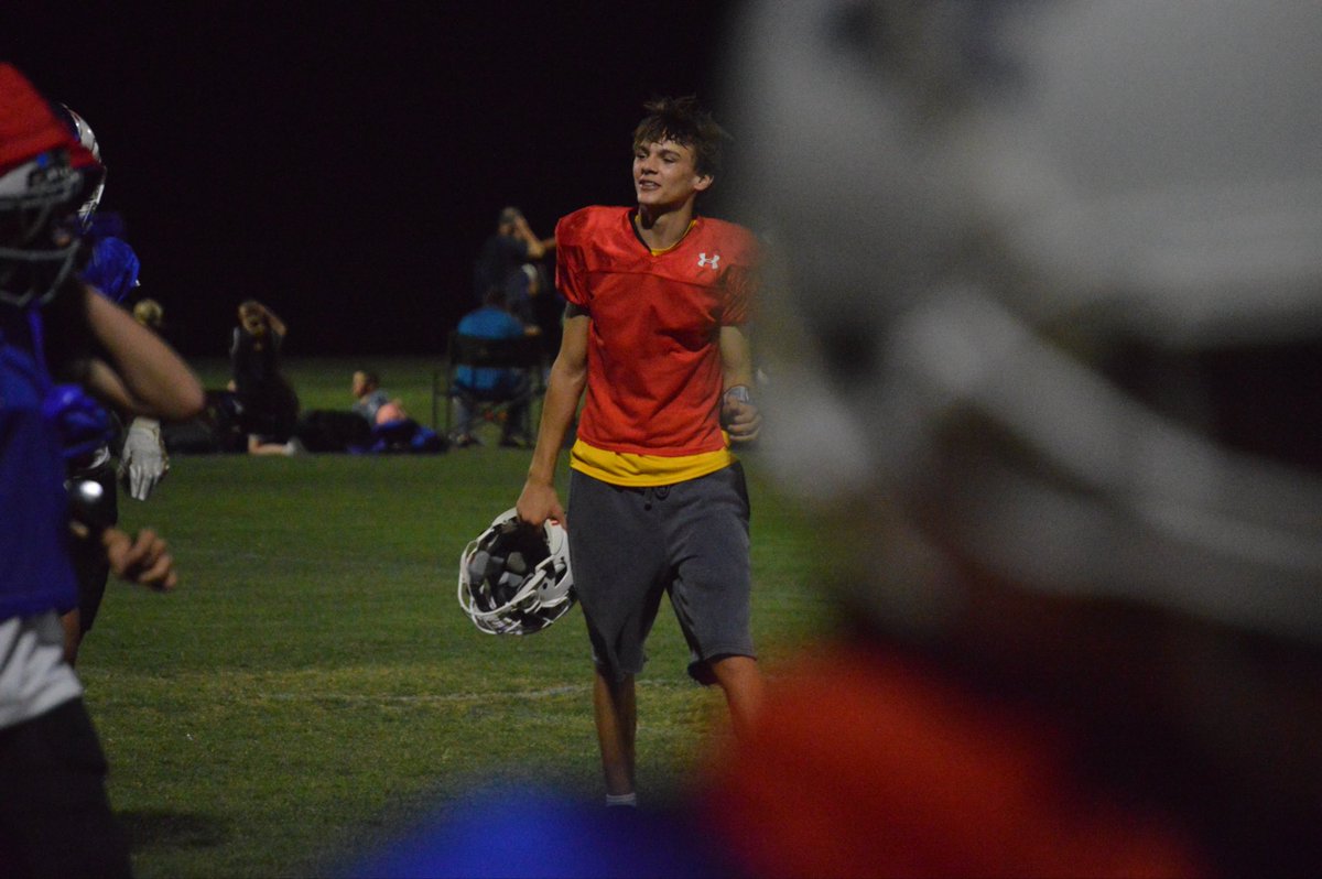 JamesonQB_5's tweet photo. Under the lights with my brothers. Nothing better @oc_football #teamwork #brothers #onthefield #grind #quarterback #qb1 #practice #football https://t.co/AYFNiP9bT6