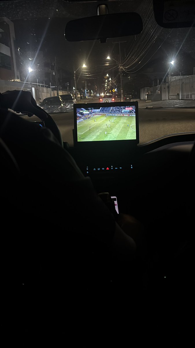 Leão Mil Grau tweet media