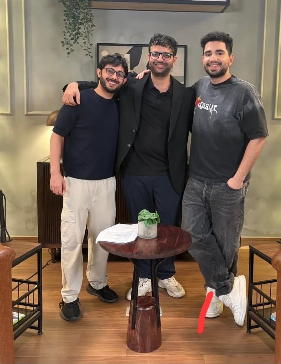 consolelogged's tweet photo. @kirat_tw bro please stay away from these corny influencers https://t.co/QGt7aPkPIR