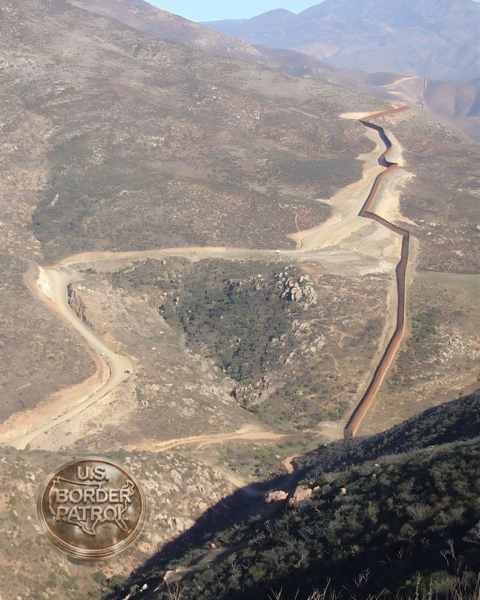 USBPChief's tweet image. Securing the impossible.
An engineering feat in motion, closing gaps and building a stronger, more fortified border. #bordersecurity

@USBPChiefSDC