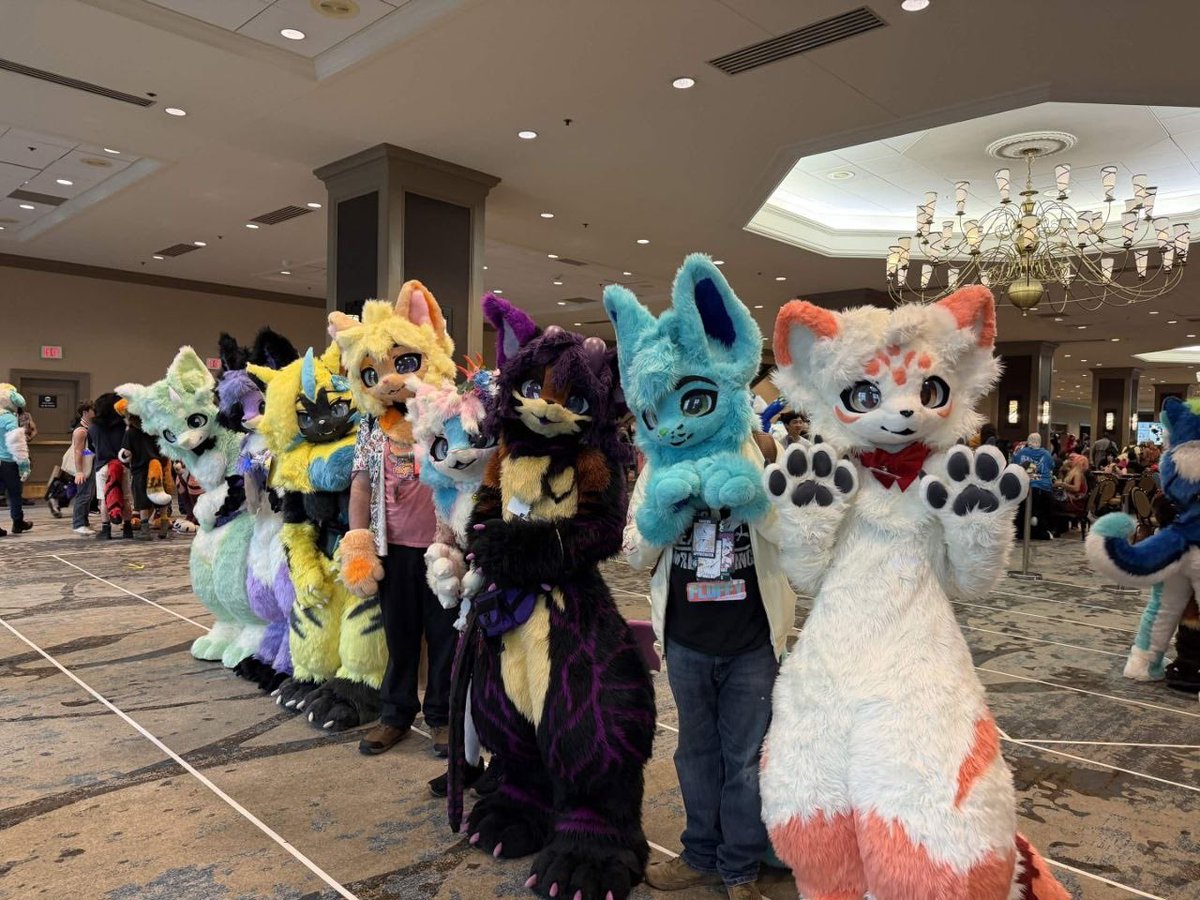 FluffyBoi0119's tweet photo. Thank you @xiaoquandoki10 for making us come to reality <3 https://t.co/sbeNdGiuHU