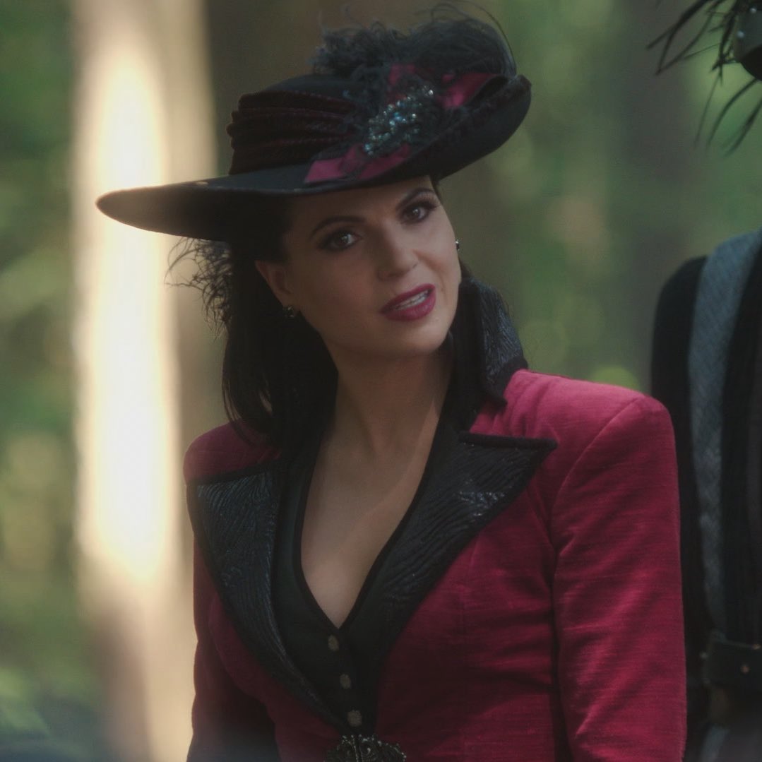 daily regina mills tweet media