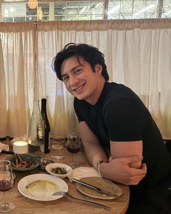 cevansnecklace's tweet image. questa foto veramente molto importante #perme