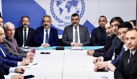 Herkese promosyon var da
polise neden yok
diyerek çıkmıştık yola

Polis Teşkilatının sahipsizliği
o güne kadar Türk medyasının umrunda değildi

5 yıl geçti

Bugün İçişleri Bakanının basınla buluşmasında 1 numaralı gündem maddesi ‘Polislerin sorunlarına çözüm’ oldu

Başaracağız👇