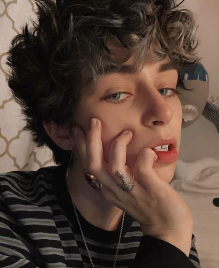 Kylian Leah Kvaratskhelia ⚽️ tweet media