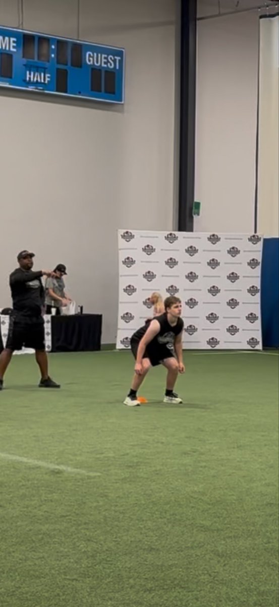 bigkade_54's tweet photo. Great work at Linebacker University this weekend.

Trained with some of the best linebacker coaches in the country and sharpened my technique, reads, and overall game.

Always improving.

@linebackercamps @anticodalton @NadeFootball 

#LinebackerUniversity #linebacker #LB https://t.co/5ZXpxyWssG