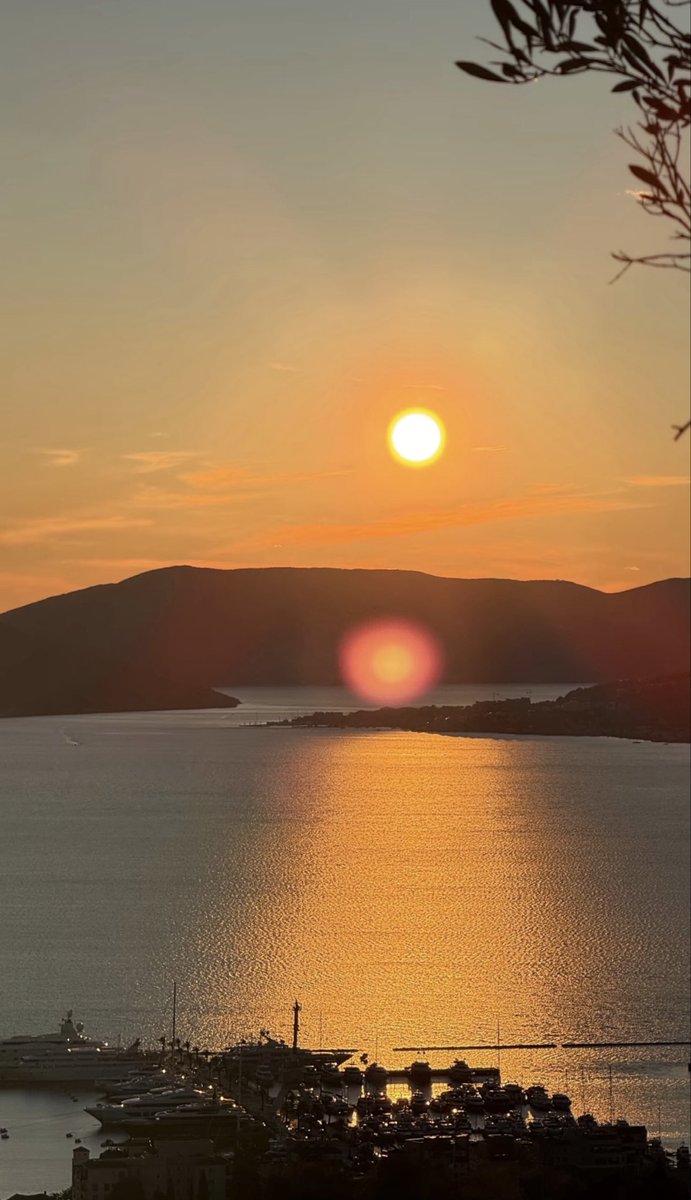 anton_cankar's tweet photo. #sunset https://t.co/SW3W0PCt7w