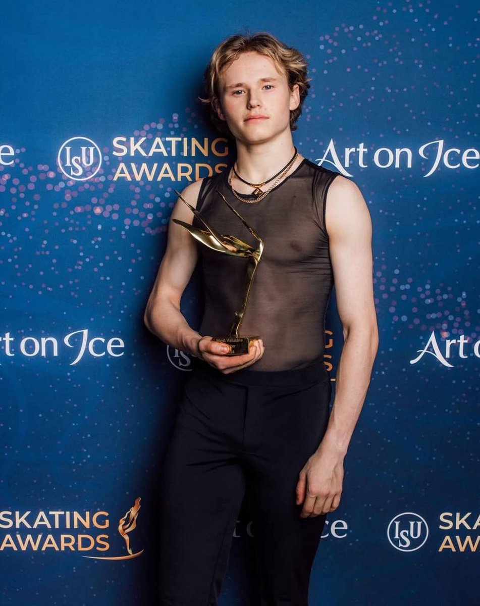 𝐳𝐨𝐧𝐝𝐚𝐠𝐬𝐩𝐨𝐥𝐢 tweet media