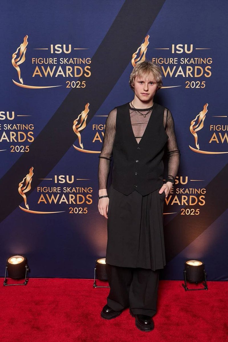 𝐳𝐨𝐧𝐝𝐚𝐠𝐬𝐩𝐨𝐥𝐢 tweet media