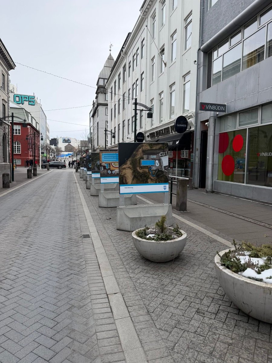 Nafnlaus aðgangur skrímsladeildarinnar tweet media