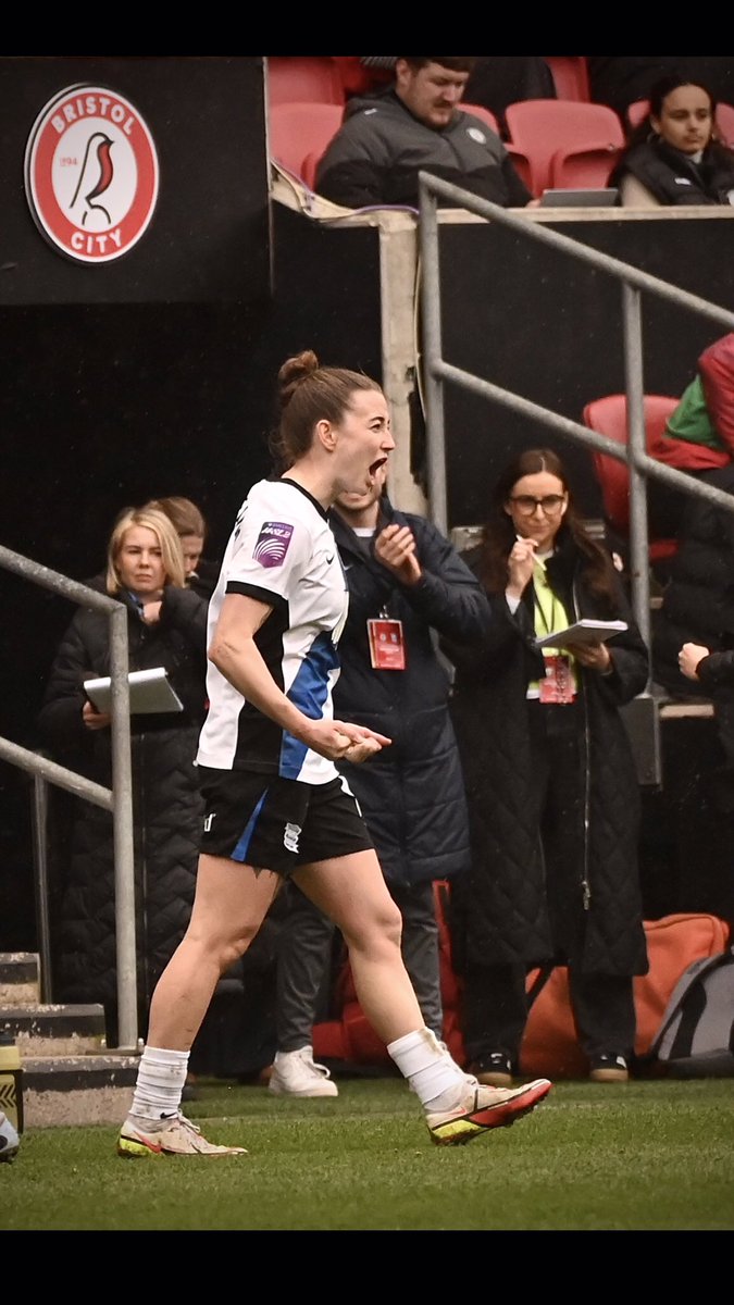 Laura Burton tweet media