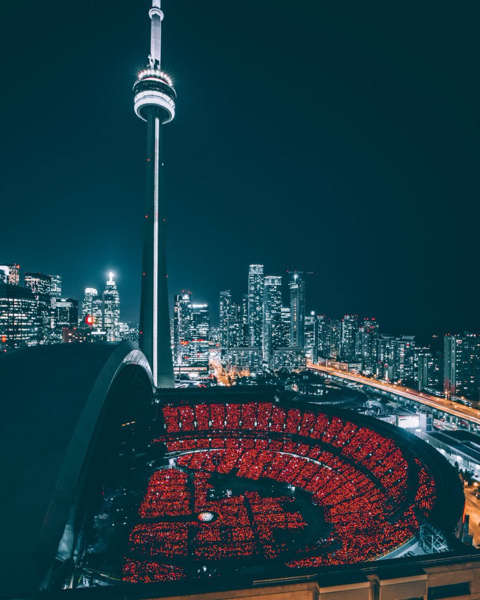 Rogers Centre in Toronto at night with the roof open is a beautiful view 🇨🇦 ⚾️