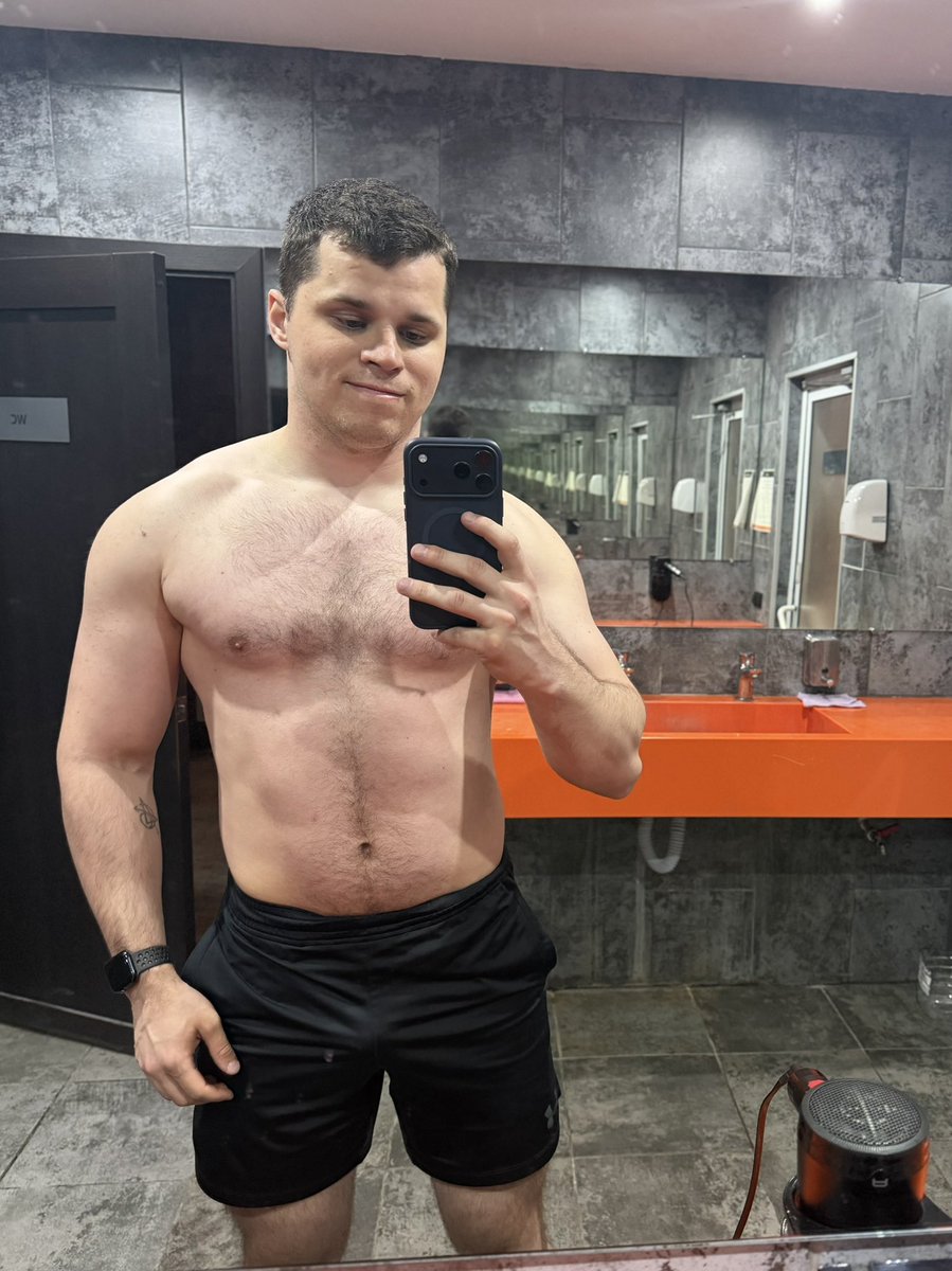 Андрей tweet media