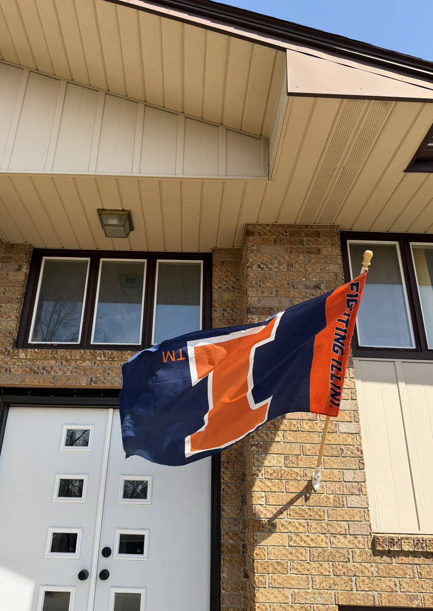 ILLINI GIRLIE tweet media