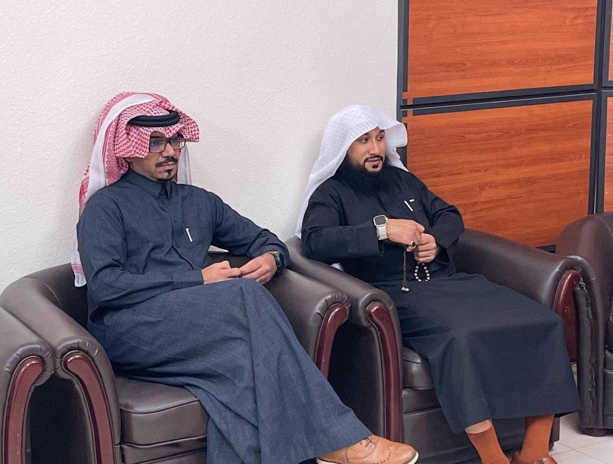 atallahalomrani's tweet photo. لقاء جميل جمعنا اليوم بزملائنا الإعلاميين في حفل معايدة الملتقى الإعلامي
• فايز التمامي( امين الملتقى)
• علي بدير(عكاظ)
•  ماجد العنزي (الجزيرة)
•  نواف الغضوري(سبق)
•  عطاالله العمراني (الرياض)
•  نواف التمامي (الأنباء العربية)
•  عبدالله زعير (سهم)
•  عادل العنزي (عكاظ) https://t.co/uG4dGpsfpQ