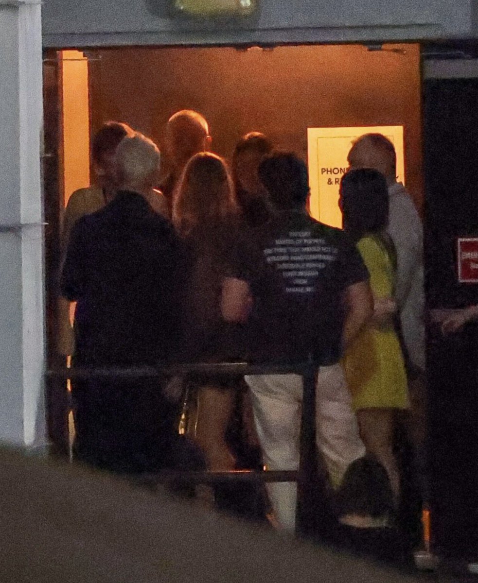 the fate of a showgirl ❤️‍🔥 tweet media