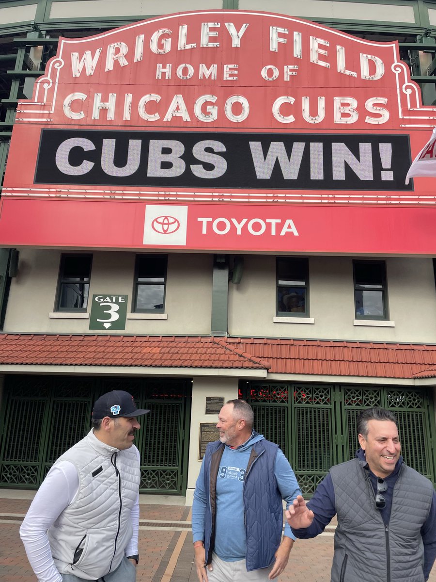 EtownCommodore's tweet photo. Cubs! https://t.co/qJ3I1BdRKh
