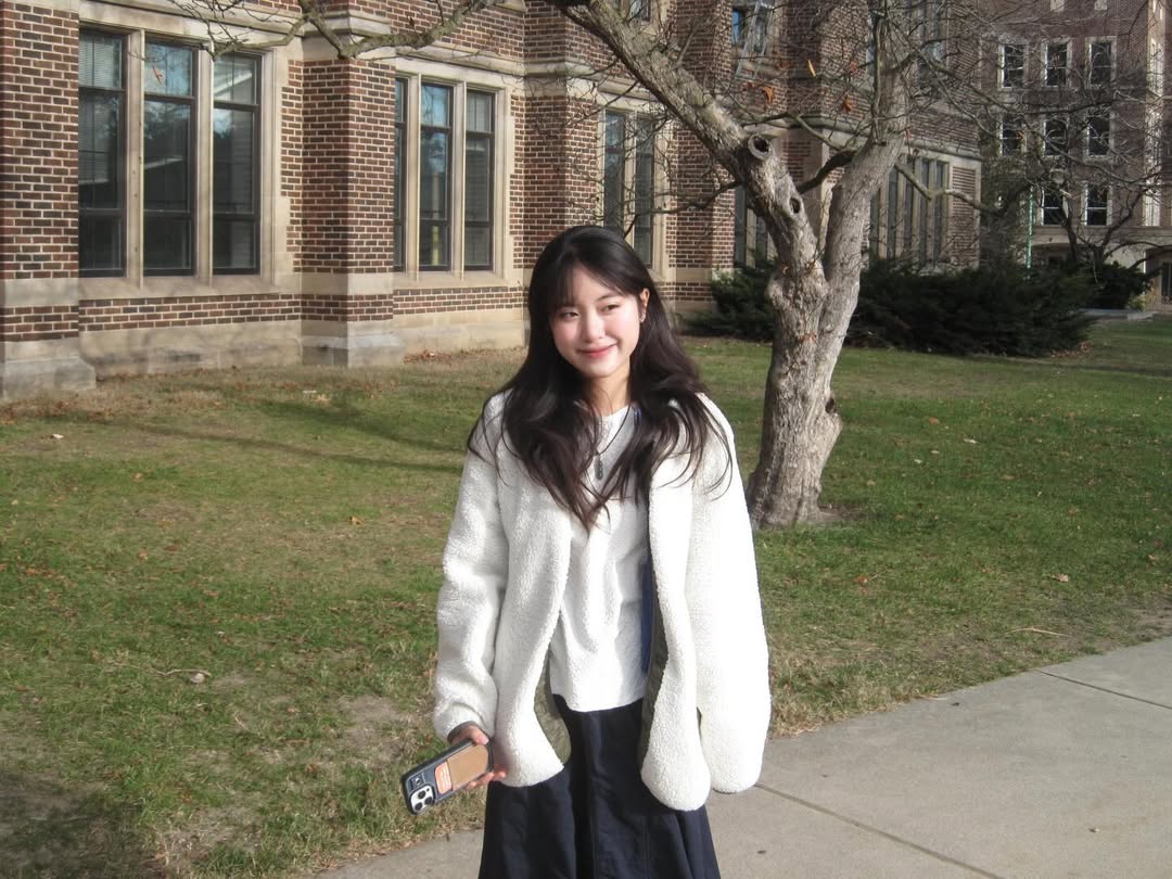 Emma Carter tweet media