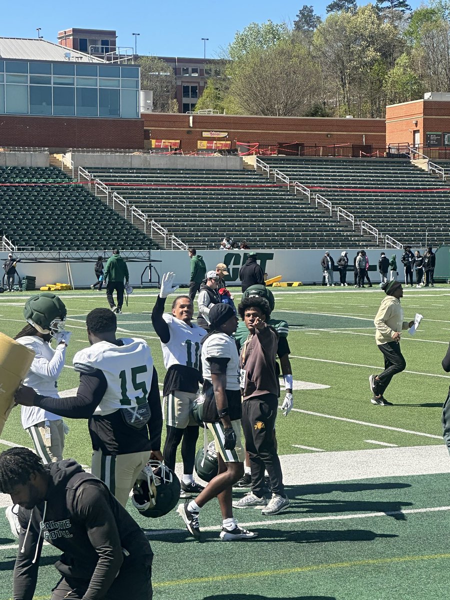 emorymcclainjr's tweet image. Grateful for an amazing Junior Day at UNCC! Great staff,  player panel, and loved watching my brothers from WC (#11 &amp;amp; #20 ) at spring practice. Good men = good players @CoachAlbin Looking forward to building more!#AGTG  #runningback #classof2027 @BrianHainesb @CoachBrianMetz