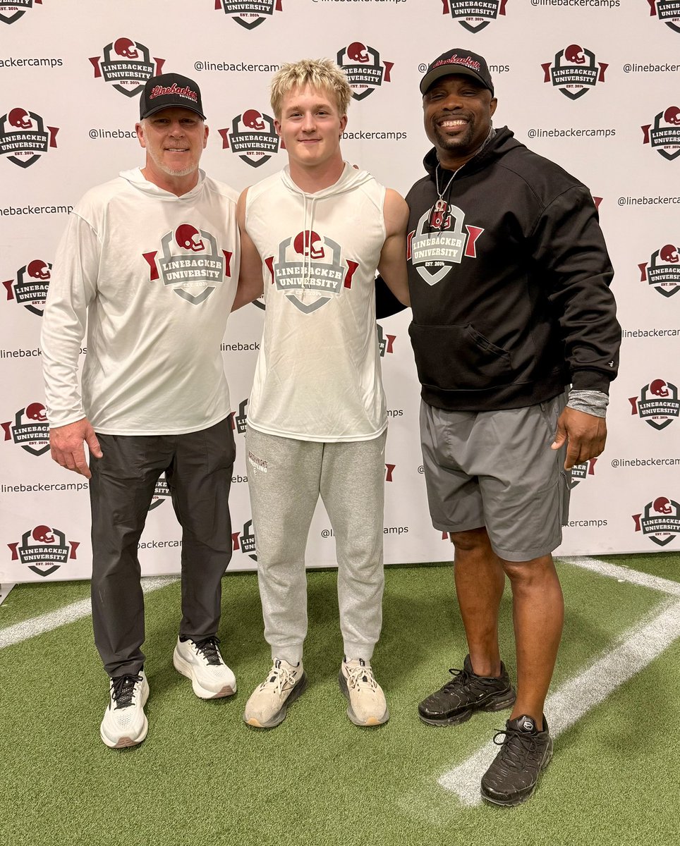 SannerDustin27's tweet photo. Had a great time at Linebacker University! Learned a lot of great tips to becoming a better linebacker from @mmlbuniversity, @anticodalton, and @ChaseMonroe58. I had the privilege to learn with athletes from 8 other states. @CoachHefNCSA @PrepRedzoneWV @OhioValleyPreps @CoalfieldsCo @MikeYou47339306