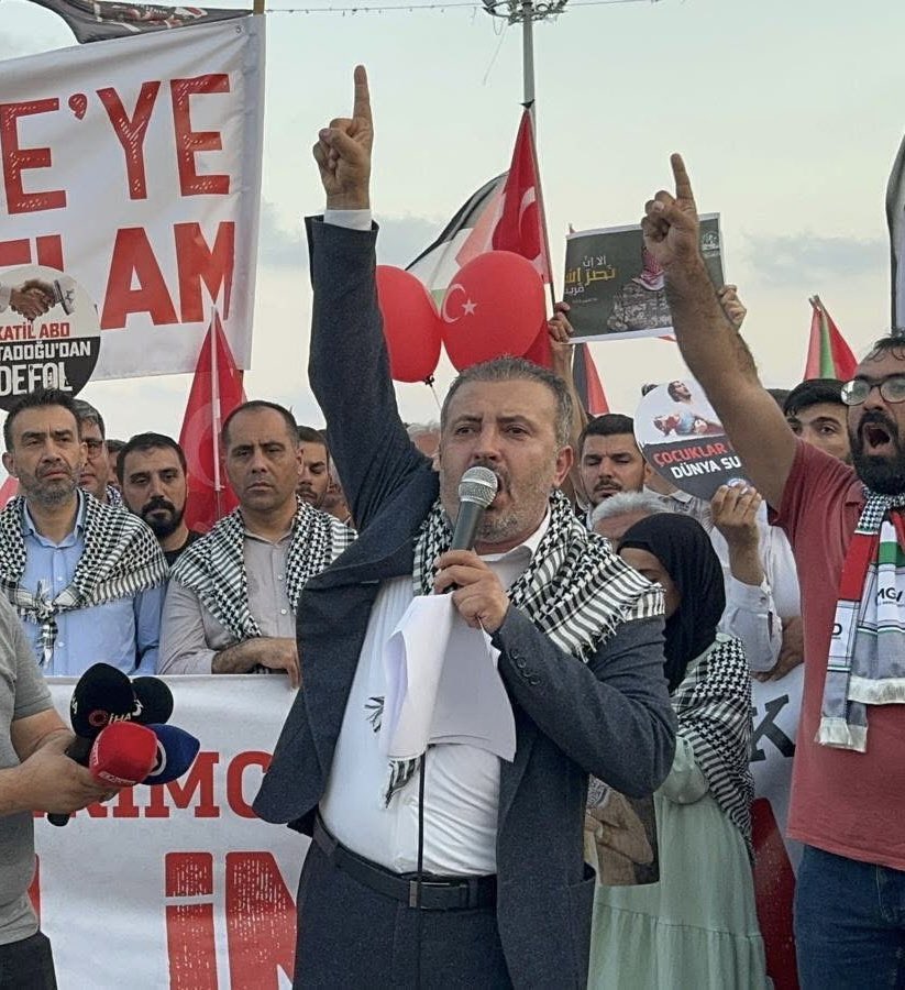 ertgrlyldz63's tweet photo. Yetkisiz ve etkisiz Şube başkanlarına  ‘cevap vermeyecek misiniz?’ diye soranlar oluyor. Açıkçası bu tür polemiklere girmeyi doğru bulmuyorum. Cevabı 15 Mayıs mutabakatında vereceğiz inşallah…
Her lafa verecek cevabım var elbet, lakin bir lafa bakarım laf mı diye, bir de söyleyene bakarım adam mı diye"