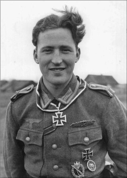 woethedefeated's tweet photo. Karl Rademacher was one of only 98 men in WW2 to receive the Knights Cross and the Close Combat Clasp in Gold https://t.co/NcLybtaZli