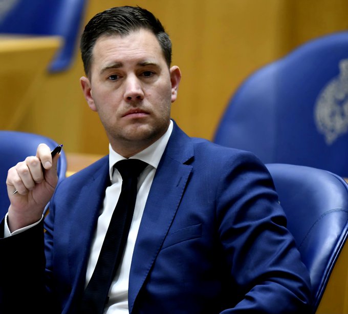 Roeland van Mourik tweet media