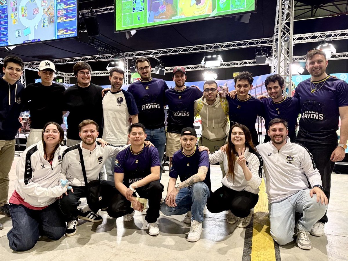 Adri / StrangehToP 🔜🍼 tweet media