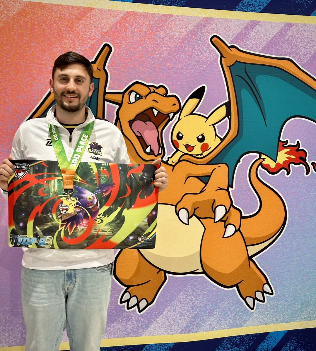 Adri / StrangehToP 🔜🍼 tweet media