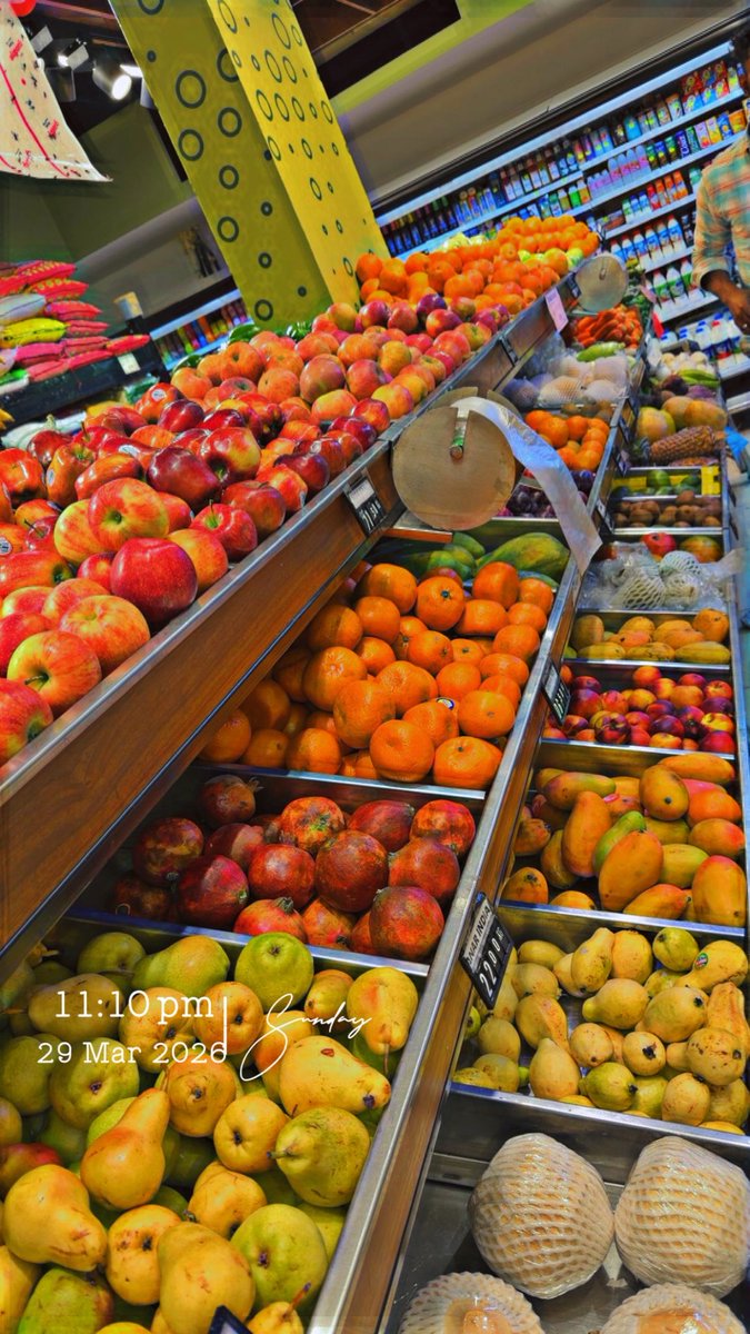 FFeeLOV's tweet photo. @Nostre_damus People buying food
You selling fake news
#الامارات 
#dubaistrong https://t.co/ygASYAVCnj