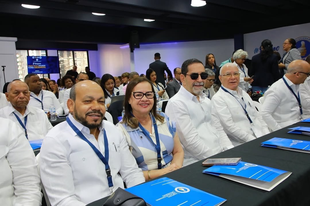 joeltorresDO's tweet photo. Compartiendo con grandes amigos del partido en el 𝟭𝗲𝗿 𝗖𝗼𝗻𝗴𝗿𝗲𝘀𝗼 “𝗙𝗶𝗻𝗮𝗻𝘇𝗮𝘀 𝗣ú𝗯𝗹𝗶𝗰𝗮𝘀, 𝗖𝘂𝗺𝗽𝗹𝗶𝗺𝗶𝗲𝗻𝘁𝗼 𝘆 É𝘁𝗶𝗰𝗮 𝗚𝘂𝗯𝗲𝗿𝗻𝗮𝗺𝗲𝗻𝘁𝗮𝗹”.

#FinanzasPublicas #EticaGubernamental https://t.co/UmMmCXX5uG