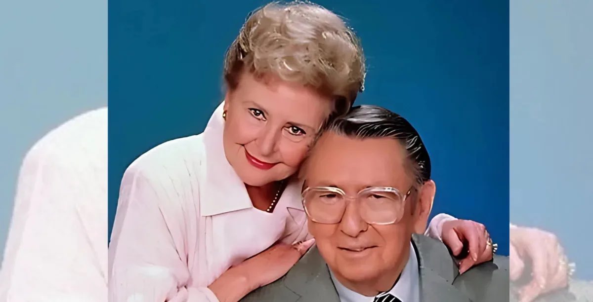 Datheiffer_Ron's tweet photo. @SoapOpera411 The way they lived each other. Alice was so strong when Tom passed. She held the family together as long as she could. #TomandAlice #TomandAliceHorton #DOOL #Daysofourlives #Days https://t.co/X32eDRAAdx