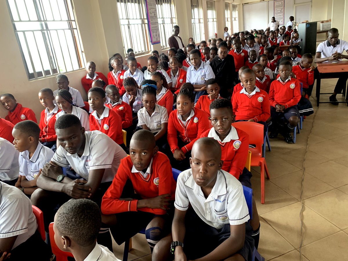 Legit Boss@25 tweet media