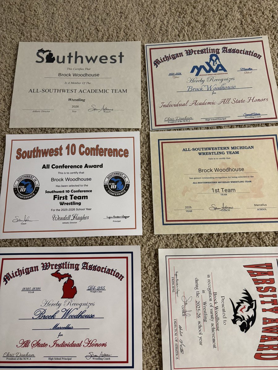 woodhousebrock1's tweet photo. Wrestling Post-season honors went great! Blessed to receive recognition for my hard work this wrestling season!

1st team All Conference
1st Team All SW Michigan
All SW Michigan Academic Team
Academic All State (3rd place,3.8 GPA)
Individual All State (3rd place)

Truly Blessed🙏 https://t.co/5mpgZUjBs0