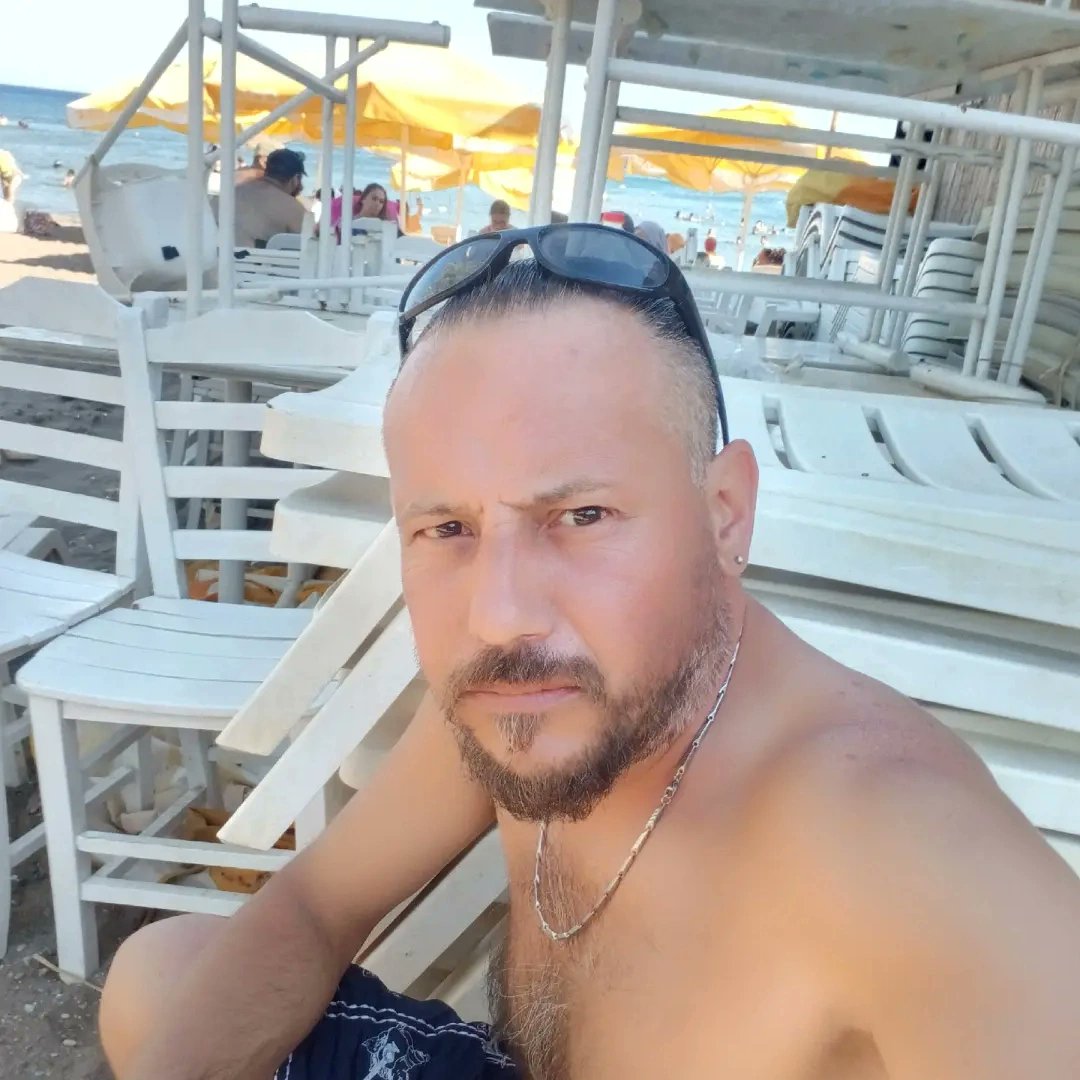 SiskoKara's tweet photo. Slm yokmu takılacak kimse İzmir'de https://t.co/28ROCMRElO