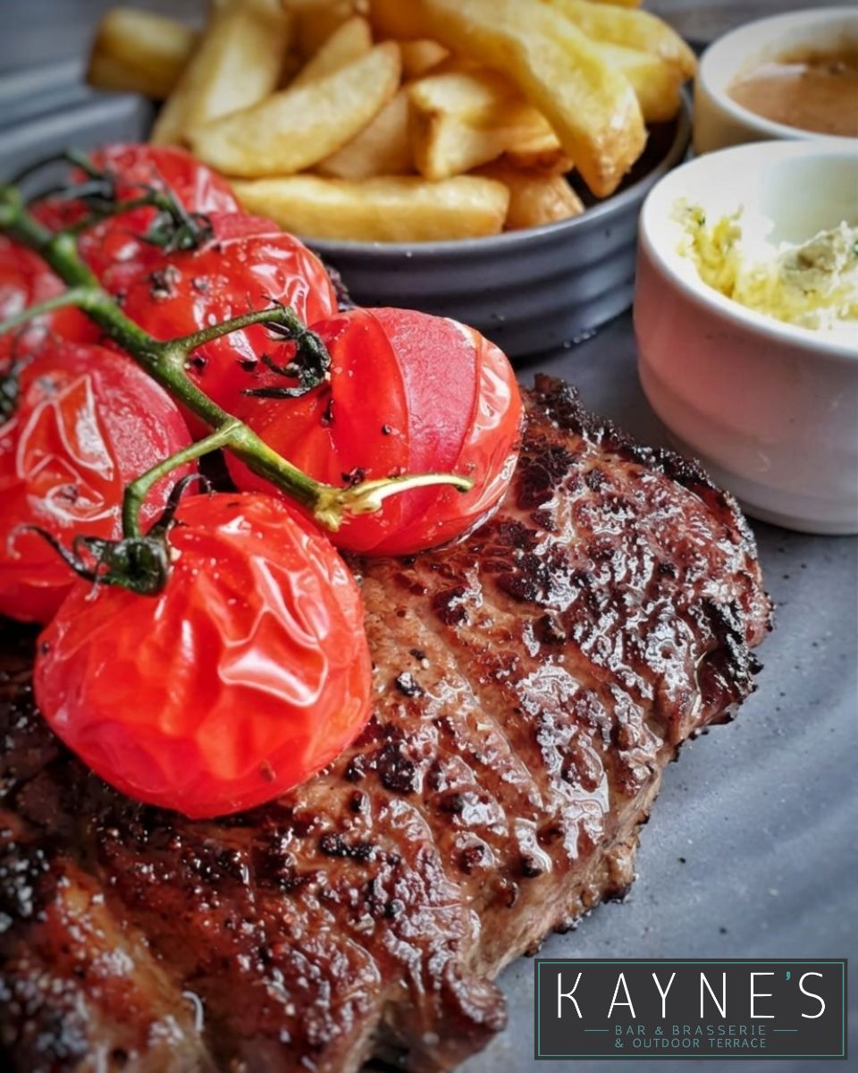 There is nothing quite like a 9oz Cronin’s Rib Eye, grilled to your liking &amp; served with all the trimmings. Not in the mood for steak? Our full A La Carte menu is bursting with fresh local seafood, vibrant salads,&amp; seasonal specials.
#sunday #weekend #easter #kaynes #ourkillarney